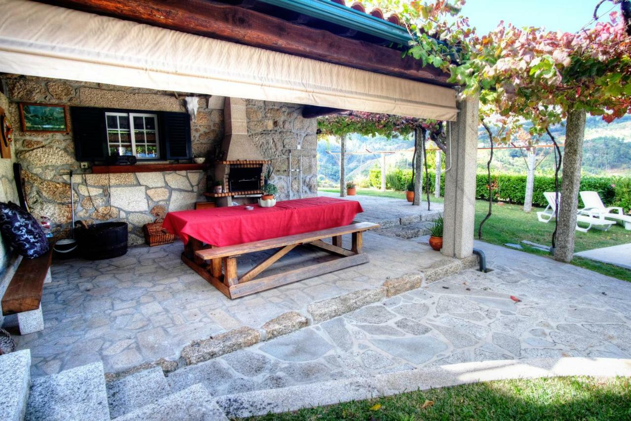 Casa Velha Vila Paradamonte Exterior foto